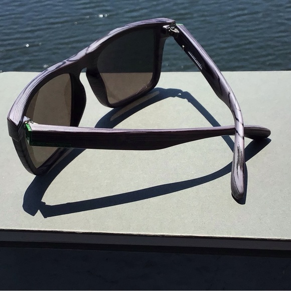 Rare Quiksilver The Ferris Faux Wood Frames Sunglasses in Green Gray and Black - Picture 7 of 16